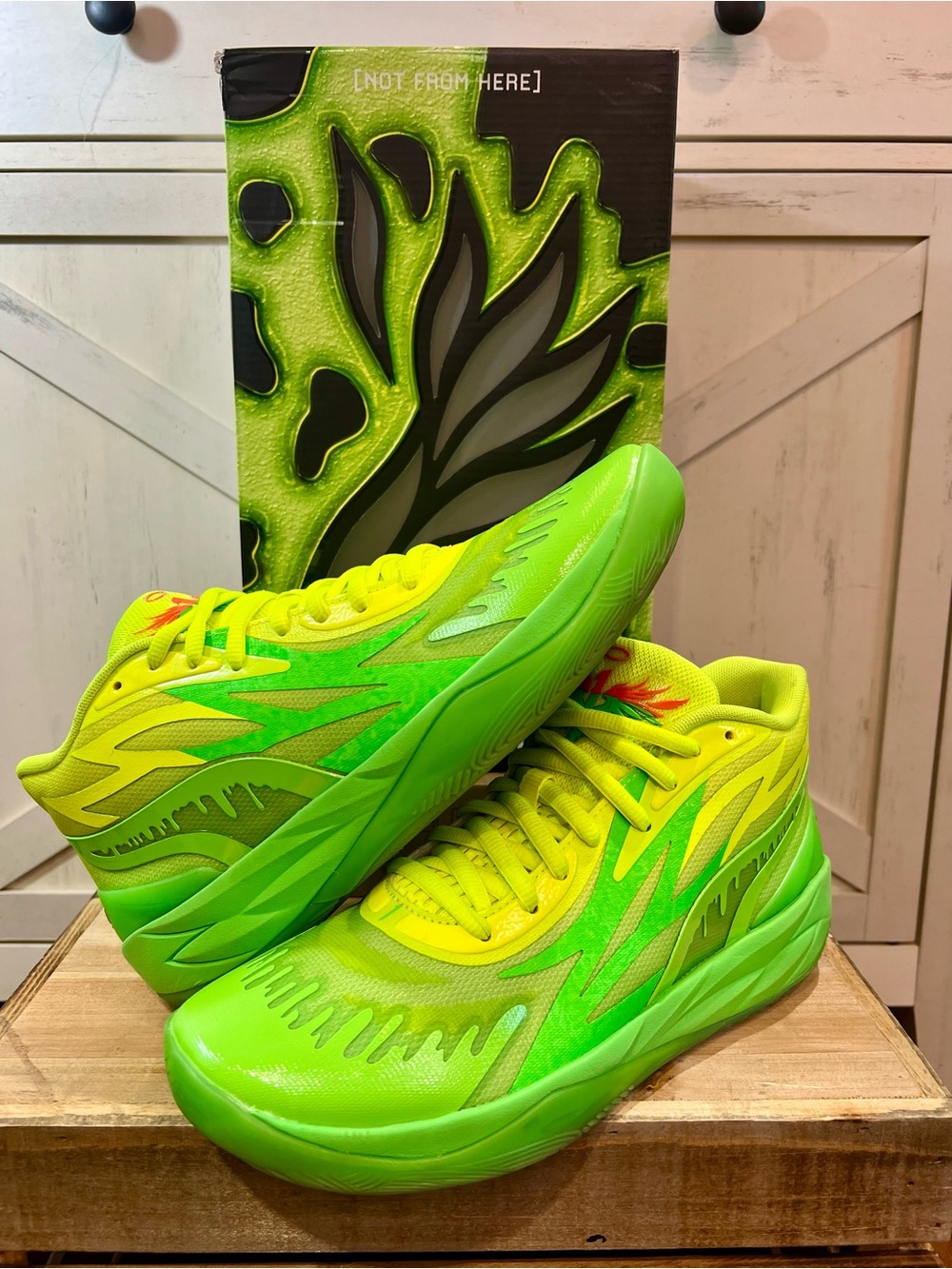 PUMA × Nickelodeon LaMelo Ball MB.02 "Slime" basketball sneakers Men’s Sz 9.5